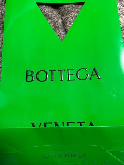 BOTTEGA VENETA �{�b�e�K�@��܂���z �� �u�����h�� 