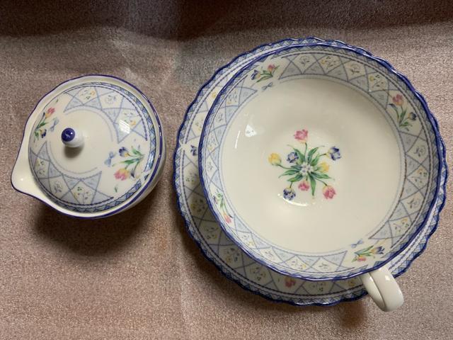 ノリタケ roritake カップ&ソーサ3点 −客 送料無料 < インテリア/ライフ ノリタケ roritake カップ&ソーサ3点 −客 送料無料 < インテリア/ライフの