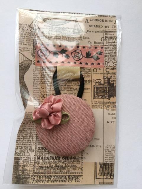 ハンドメイド ヘアゴム 特大 くるみボタン リネン ピンク お花 < 女性ファッション  ハンドメイド ヘアゴム 特大 くるみボタン リネン ピンク お花  < 女性ファッションの