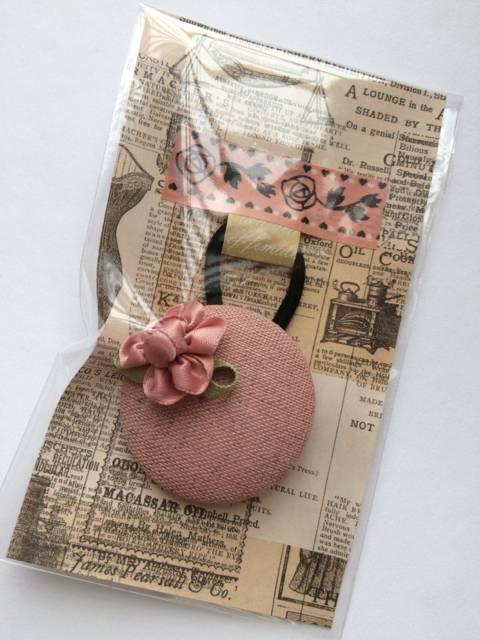 ハンドメイド ヘアゴム 特大 くるみボタン リネン ピンク お花 < 女性ファッション  ハンドメイド ヘアゴム 特大 くるみボタン リネン ピンク お花 < 女性ファッションの