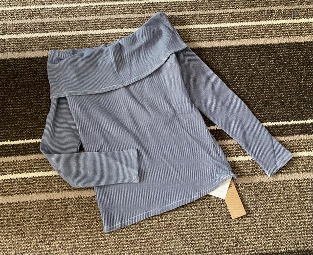 新品☆OZOC(オゾック)オフショルダーニットカットソー☆ < ブランド 新品☆OZOC(オゾック)オフショルダーニットカットソー☆ < ブランドの