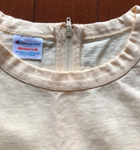 CHAMPIONチャンピオン☆クリーム色Tシャツワンピース < ブランド  CHAMPIONチャンピオン☆クリーム色Tシャツワンピース < ブランドの