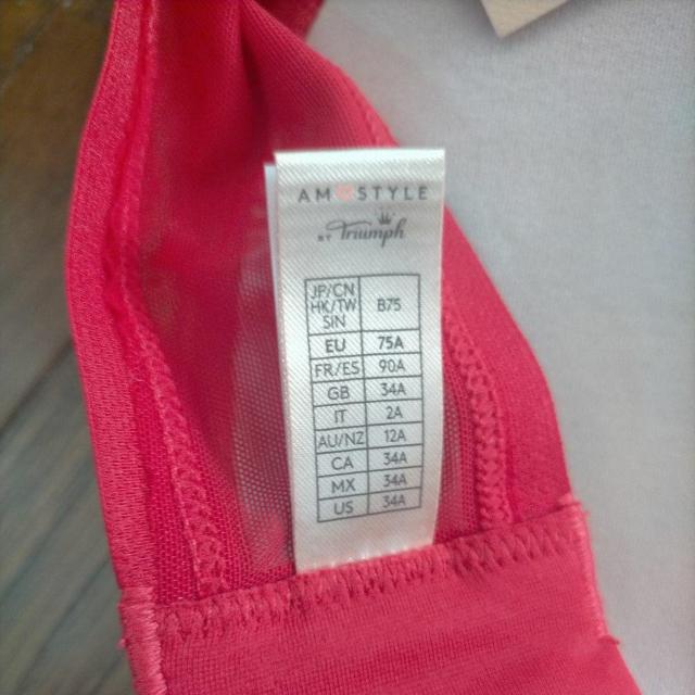 トリンプ アモスタイル ワイヤーブラジャー B75/B75 新品 レッド唇 < 女性ファッション  トリンプ アモスタイル ワイヤーブラジャー B75/B75 新品 レッド唇 < 女性ファッションの