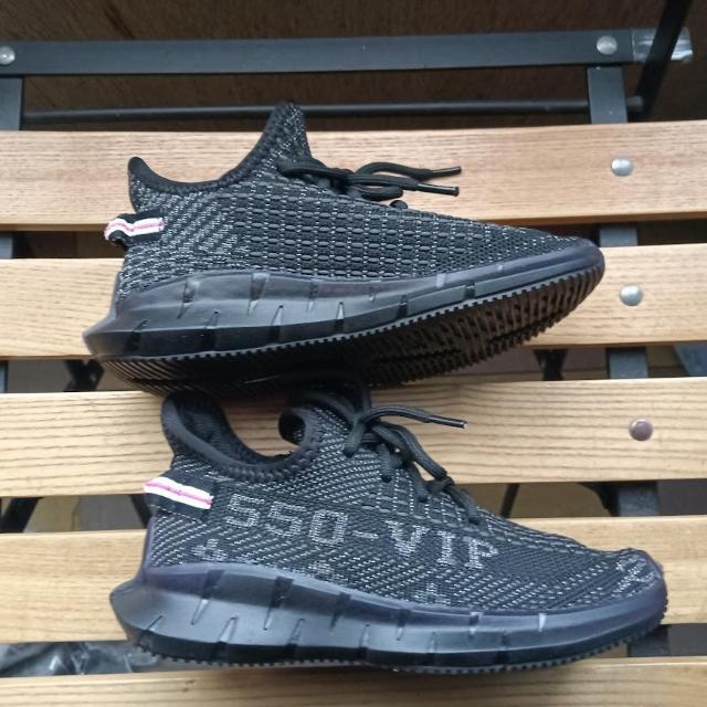 新品 18.5cm スリッポン ブラック 子供靴 キッズ 靴 シューズ 30 < キッズ/ベビー  新品 18.5cm スリッポン ブラック 子供靴 キッズ 靴 シューズ 30 < キッズ/ベビーの