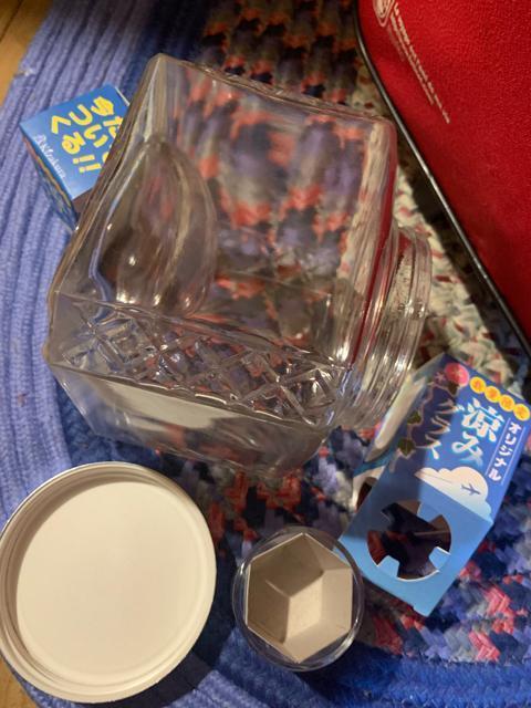 JAPAN製 アンティーク灰皿兼物入れ收納+日本酒グラス2個 中新古 送料無料 < インテリア/ライフ  JAPAN製 アンティーク灰皿兼物入れ收納+日本酒グラス2個 中新古 送料無料 < インテリア/ライフの