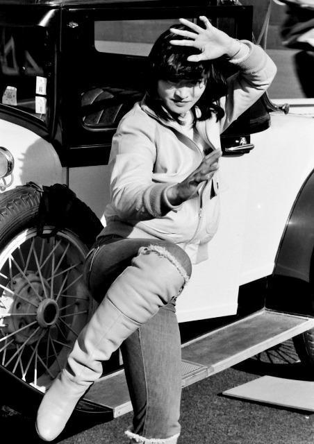 新品☆タペストリー昭和のスーパー本格アクション女優 志穂美悦子☆ < インテリア/ライフ 新品☆タペストリー昭和のスーパー本格アクション女優 志穂美悦子☆ < インテリア/ライフの