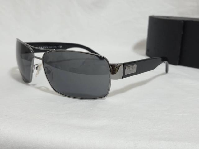 正規 プラダ アイコンロゴ ティアドロップ メタルコンビ サングラス 黒×シャイニーSV エンブレムプレート クラシックアイウェア < ブランド 正規 プラダ アイコンロゴ ティアドロップ メタルコンビ サングラス 黒×シャイニーSV エンブレムプレート クラシックアイウェア < ブランドの