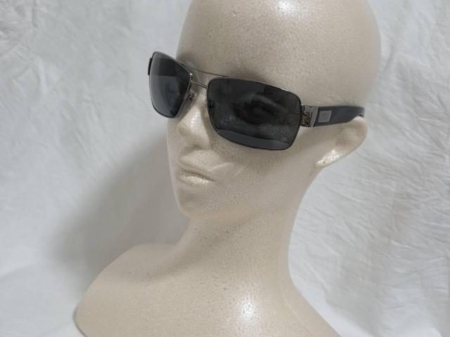 正規 プラダ アイコンロゴ ティアドロップ メタルコンビ サングラス 黒×シャイニーSV エンブレムプレート クラシックアイウェア < ブランド 正規 プラダ アイコンロゴ ティアドロップ メタルコンビ サングラス 黒×シャイニーSV エンブレムプレート クラシックアイウェア < ブランドの