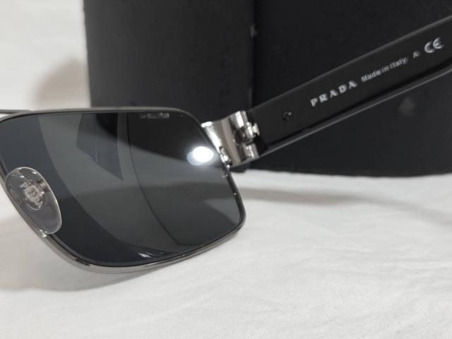 正規 プラダ アイコンロゴ ティアドロップ メタルコンビ サングラス 黒×シャイニーSV エンブレムプレート クラシックアイウェア < ブランド 正規 プラダ アイコンロゴ ティアドロップ メタルコンビ サングラス 黒×シャイニーSV エンブレムプレート クラシックアイウェア < ブランドの