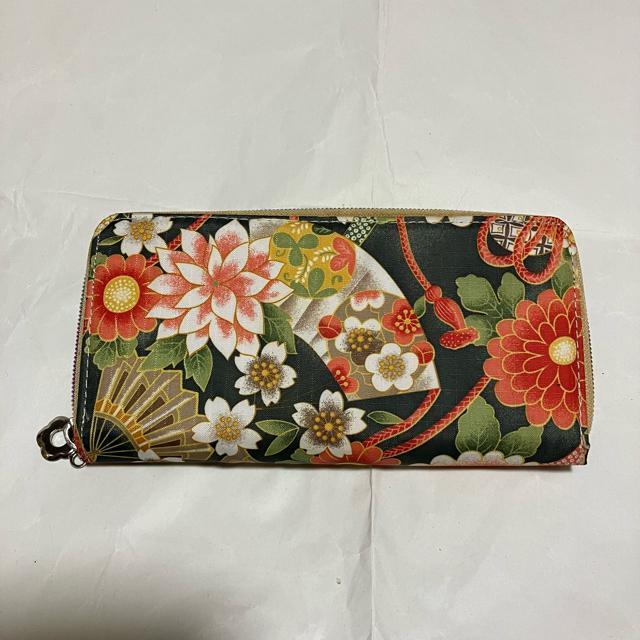 【ノーブランド扱い】 花柄 / 和柄 / ラウンドファスナー / 長財布 < 女性ファッション 【ノーブランド扱い】 花柄 / 和柄 / ラウンドファスナー / 長財布 < 女性ファッションの