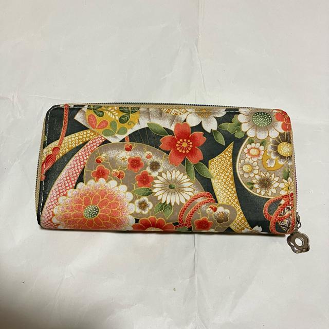 【ノーブランド扱い】 花柄 / 和柄 / ラウンドファスナー / 長財布 < 女性ファッション 【ノーブランド扱い】 花柄 / 和柄 / ラウンドファスナー / 長財布 < 女性ファッションの