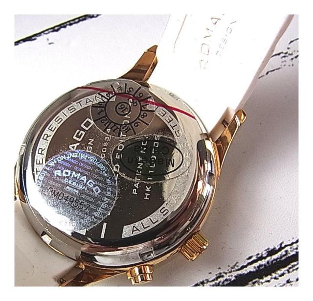 【正規品・美品】ROMAGO DESIGN ロマゴデザイン腕時計 RM068-0053 ヌメレーションシリーズ < 女性アクセサリー/時計 【正規品・美品】ROMAGO DESIGN ロマゴデザイン腕時計 RM068-0053 ヌメレーションシリーズ < 女性アクセサリー/時計の