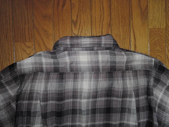 BOUNTY HUNTER バウンティーハンター 半袖 チェックシャツ M 灰系 B×H 胸ロゴ 刺繍 ステッチ ロゴ LOGO < ブランド  BOUNTY HUNTER バウンティーハンター 半袖 チェックシャツ M 灰系 B×H 胸ロゴ 刺繍 ステッチ ロゴ LOGO < ブランドの