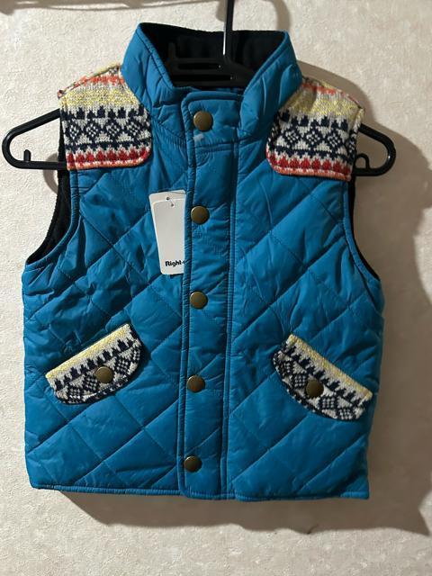 新品タグ付き  トップス キッズダウンベスト 110cm < キッズ/ベビー  新品タグ付き  トップス キッズダウンベスト 110cm < キッズ/ベビーの
