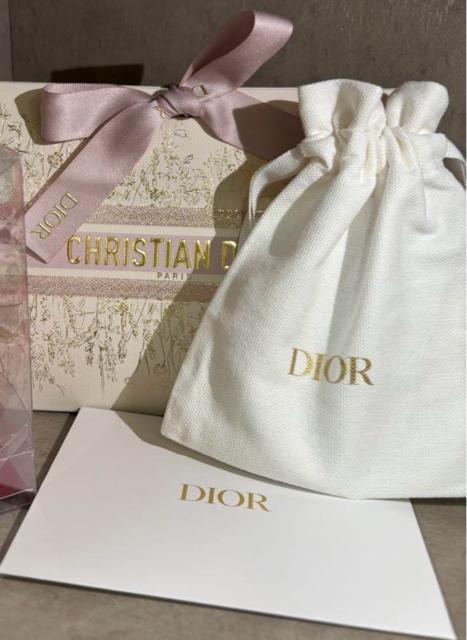 聙Dior Mtg{bNXEВ|[`E@Zbg   t@bV 