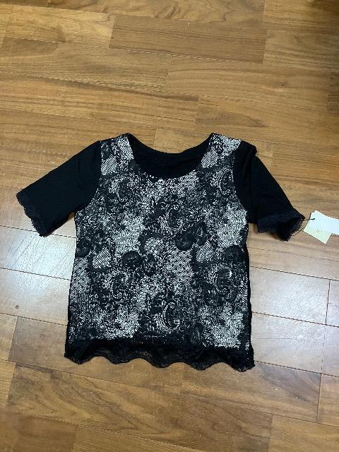 新品未使用 半袖黒のレースのカットソー < 女性ファッション  新品未使用 半袖黒のレースのカットソー  < 女性ファッションの