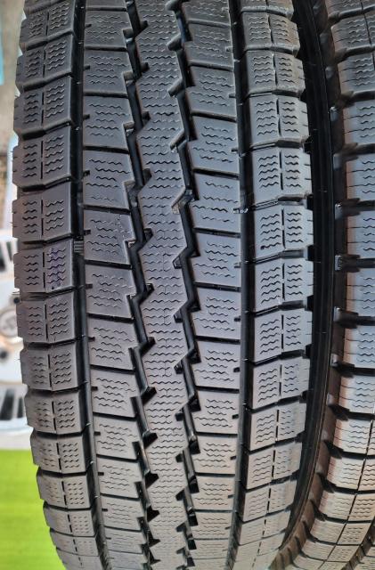 �o���a�I205/80R17.5 120/118 LT  DUNLOP WINTER MAXX LT03�o���R 2015�N�� �� ������/�o�C�N