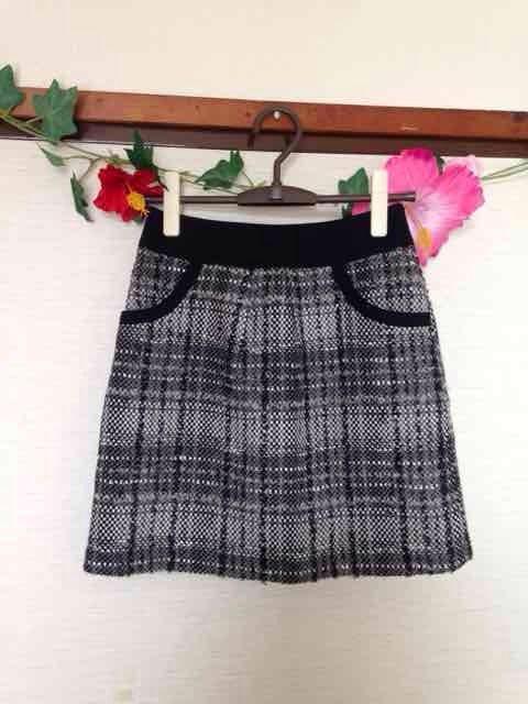 トラスト◆モノトーン ツイード 台形 スカート W61 < 女性ファッション  トラスト◆モノトーン ツイード 台形 スカート W61  < 女性ファッションの