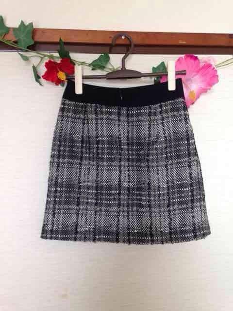 トラスト◆モノトーン ツイード 台形 スカート W61 < 女性ファッション  トラスト◆モノトーン ツイード 台形 スカート W61 < 女性ファッションの