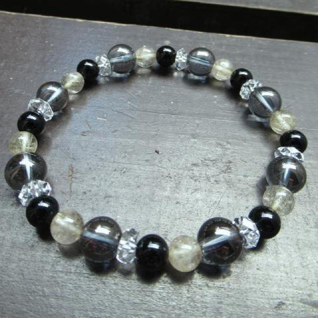 プラチナオーラxルチルクォーツxオニキスブレスレット < 女性アクセサリー/時計 プラチナオーラxルチルクォーツxオニキスブレスレット < 女性アクセサリー/時計の