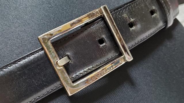 正規 ブルガリ クラシック エンブレムロゴ シルバースクエアバックル レザーベルト黒 調節可能 メンズ 男女兼用 ビジネス〇スーツ < ブランド  正規 ブルガリ クラシック エンブレムロゴ シルバースクエアバックル レザーベルト黒 調節可能 メンズ 男女兼用 ビジネス〇スーツ < ブランドの