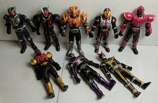 特撮ヒーローフィギュア8体バンダイソフビ人形 < ホビー  特撮ヒーローフィギュア8体バンダイソフビ人形 < ホビーの