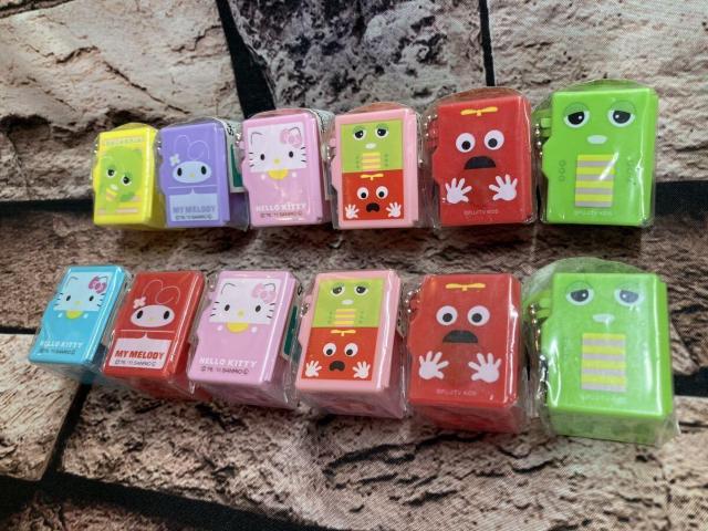 送料無料!『画像から6個組』日本製 サンリオ連結ミニプラケース(キーチェーン付き) < インテリア/ライフ 送料無料!『画像から6個組』日本製 サンリオ連結ミニプラケース(キーチェーン付き) < インテリア/ライフの