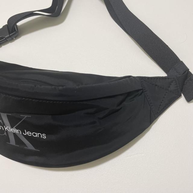 カルバンクラインジーンズ ウエストポーチ ボディバッグ メンズ レディース 黒 < ブランド カルバンクラインジーンズ ウエストポーチ ボディバッグ メンズ レディース 黒 < ブランドの