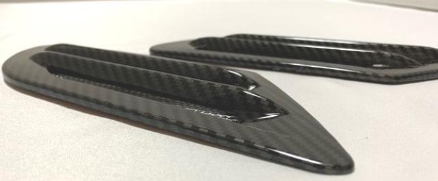 汎用ダミーダクトベンツSL風本物メッシュ カーボン < 自動車/バイク 汎用ダミーダクトベンツSL風本物メッシュ カーボン < 自動車/バイク