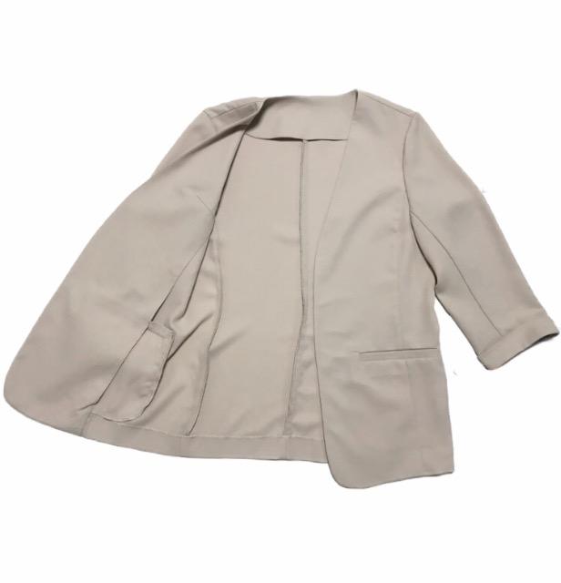 春ジャケットゆるロング〓ノーカラーノー釦〓薄ベージュ(M)新品 < 女性ファッション 春ジャケットゆるロング〓ノーカラーノー釦〓薄ベージュ(M)新品 < 女性ファッションの