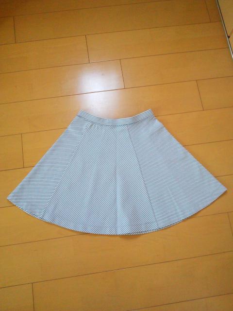 Vi|`{[_[tAXJ[gljNUNIQLO  uh 