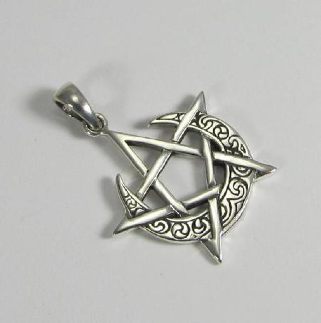 DD: Silver Simple Moon Pentacle Pendant < 女性アクセサリー/時計  DD: Silver Simple Moon Pentacle Pendant < 女性アクセサリー/時計の