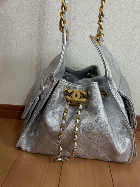 CHANEL 25 スモール ハンドバッグ シルバー バッグ < ブランド  CHANEL 25 スモール ハンドバッグ シルバー バッグ  < ブランドの