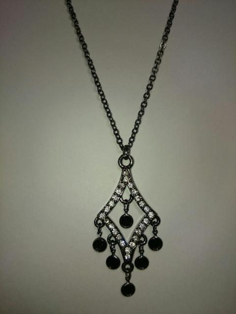 未使用☆ANNE KLEIN アンクライン★ネックレス☆ラインストーン×ブラックストーン★揺れデザイン☆ < ブランド  未使用☆ANNE KLEIN アンクライン★ネックレス☆ラインストーン×ブラックストーン★揺れデザイン☆ < ブランドの