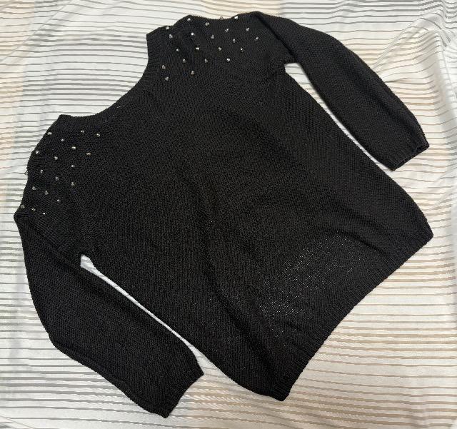 肩のスタッズがアクセント★ざっくり感が可愛いニット調トップス★グレーとブラックのモノトーン系ショートパンツ★通勤ワンデイコーデ < 女性ファッション 肩のスタッズがアクセント★ざっくり感が可愛いニット調トップス★グレーとブラックのモノトーン系ショートパンツ★通勤ワンデイコーデ < 女性ファッションの