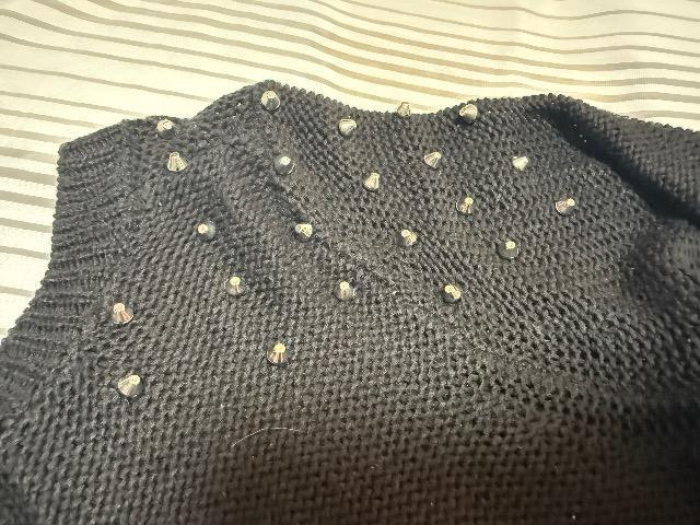 肩のスタッズがアクセント★ざっくり感が可愛いニット調トップス★グレーとブラックのモノトーン系ショートパンツ★通勤ワンデイコーデ < 女性ファッション 肩のスタッズがアクセント★ざっくり感が可愛いニット調トップス★グレーとブラックのモノトーン系ショートパンツ★通勤ワンデイコーデ < 女性ファッションの