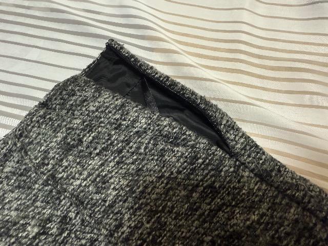 肩のスタッズがアクセント★ざっくり感が可愛いニット調トップス★グレーとブラックのモノトーン系ショートパンツ★通勤ワンデイコーデ < 女性ファッション 肩のスタッズがアクセント★ざっくり感が可愛いニット調トップス★グレーとブラックのモノトーン系ショートパンツ★通勤ワンデイコーデ < 女性ファッションの