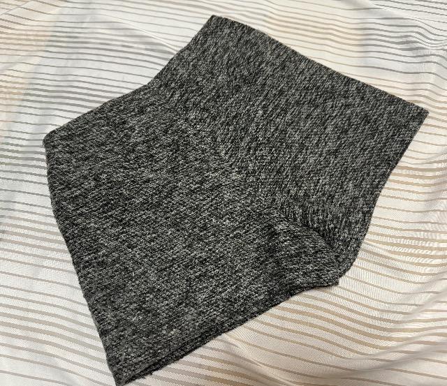 肩のスタッズがアクセント★ざっくり感が可愛いニット調トップス★グレーとブラックのモノトーン系ショートパンツ★通勤ワンデイコーデ < 女性ファッション 肩のスタッズがアクセント★ざっくり感が可愛いニット調トップス★グレーとブラックのモノトーン系ショートパンツ★通勤ワンデイコーデ < 女性ファッションの