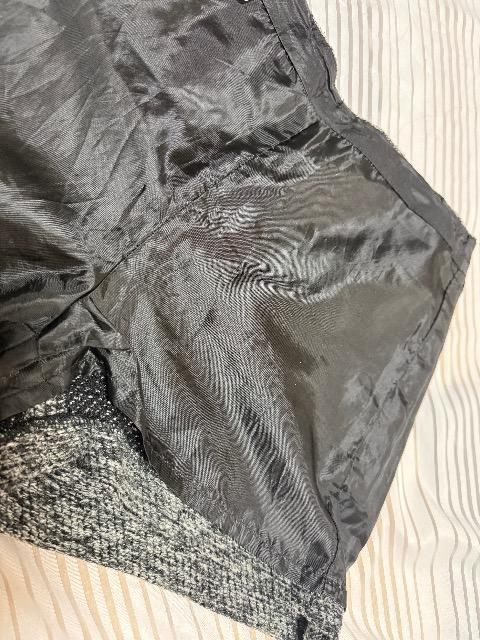 肩のスタッズがアクセント★ざっくり感が可愛いニット調トップス★グレーとブラックのモノトーン系ショートパンツ★通勤ワンデイコーデ < 女性ファッション 肩のスタッズがアクセント★ざっくり感が可愛いニット調トップス★グレーとブラックのモノトーン系ショートパンツ★通勤ワンデイコーデ < 女性ファッションの