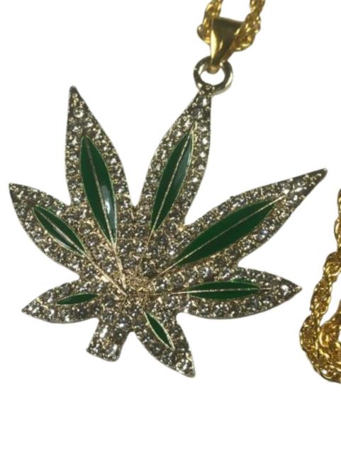 グリーン マリファナリーフ モチーフ ガンジャ 大麻 ネックレス ペンダント ゴールドチェーン幅2.5mm 長さ50cm < 男性アクセサリー/時計  グリーン マリファナリーフ モチーフ ガンジャ 大麻 ネックレス ペンダント ゴールドチェーン幅2.5mm 長さ50cm < 男性アクセサリー/時計の