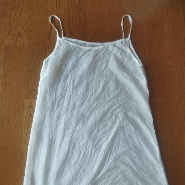 ホワイト スリップドレス ドレス下のすけ防止や重ね着に < 女性ファッション ホワイト スリップドレス ドレス下のすけ防止や重ね着に < 女性ファッションの