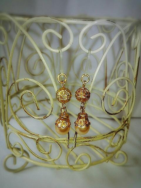 シルキーベージュパール雫まん丸透かし樹脂ピアス☆ < 女性アクセサリー/時計  シルキーベージュパール雫まん丸透かし樹脂ピアス☆ < 女性アクセサリー/時計の