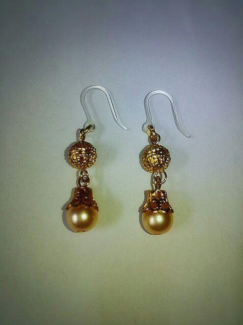 シルキーベージュパール雫まん丸透かし樹脂ピアス☆ < 女性アクセサリー/時計  シルキーベージュパール雫まん丸透かし樹脂ピアス☆ < 女性アクセサリー/時計の