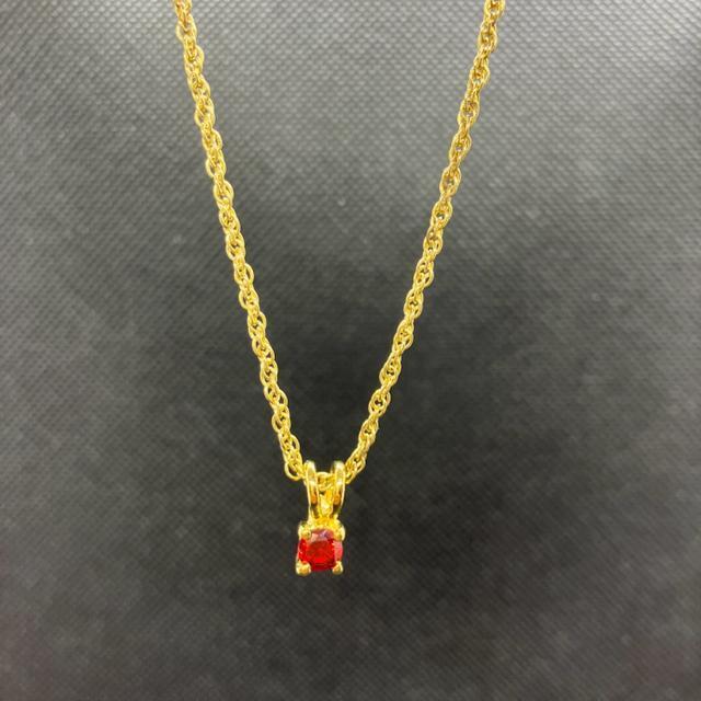 即決 ゴールドカラー 赤石 ネックレス < 女性アクセサリー/時計  即決 ゴールドカラー 赤石 ネックレス  < 女性アクセサリー/時計の