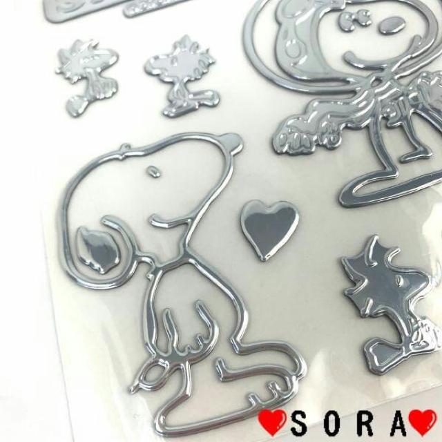 【スヌーピー】可愛い♪車のボディ・パソコン・スマホに 立体感 メタリック エンブレムステッカー ラージ < アニメ/コミック/キャラクター 【スヌーピー】可愛い♪車のボディ・パソコン・スマホに 立体感 メタリック エンブレムステッカー ラージ < アニメ/コミック/キャラクターの