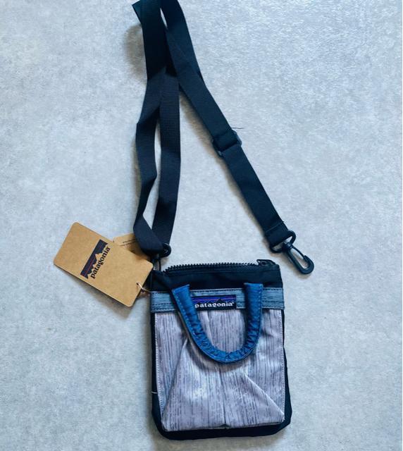 新品☆Patagonia(パタゴニア)スマホショルダーバッグ ミニショルダー☆ < ブランド 新品☆Patagonia(パタゴニア)スマホショルダーバッグ ミニショルダー☆ < ブランドの