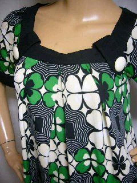 Bigボタンがアクセントで可愛い♪花柄 パイピング ミニワンピ チュニックワンピ < 女性ファッション  Bigボタンがアクセントで可愛い♪花柄 パイピング ミニワンピ チュニックワンピ < 女性ファッションの