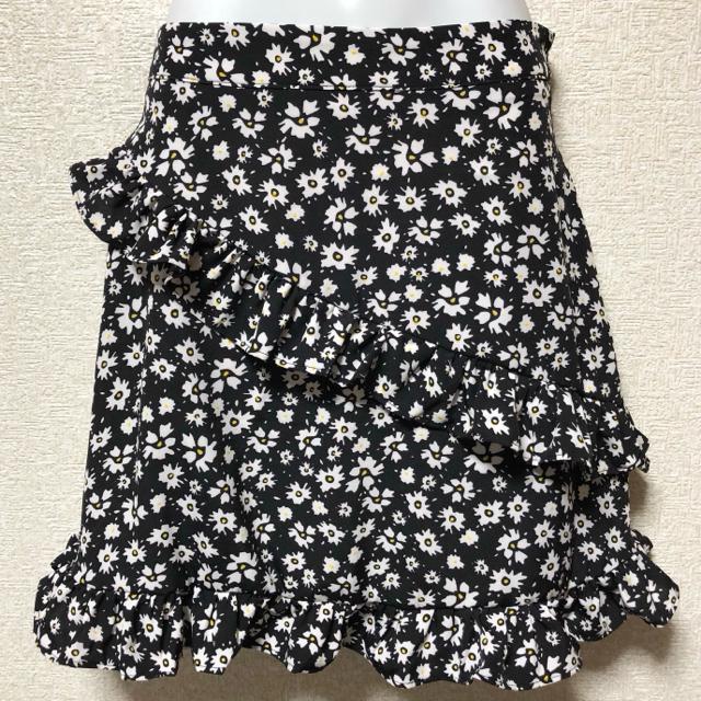 【新品/DAZY】フロント斜めフリル花柄ミニスカート < 女性ファッション  【新品/DAZY】フロント斜めフリル花柄ミニスカート < 女性ファッションの