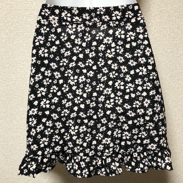 【新品/DAZY】フロント斜めフリル花柄ミニスカート < 女性ファッション  【新品/DAZY】フロント斜めフリル花柄ミニスカート < 女性ファッションの