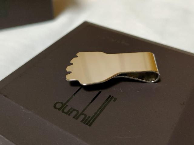 正規良 アルフレッドダンヒル グー マネークリップ サイン ハンドデザイン ユニークアイコン ペーパーウォレット○タイピン 付属有 < ブランド  正規良 アルフレッドダンヒル グー マネークリップ サイン ハンドデザイン ユニークアイコン ペーパーウォレット○タイピン 付属有 < ブランドの